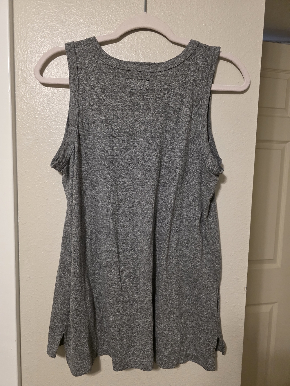 Current Elliott Tank - Picture 6 of 6